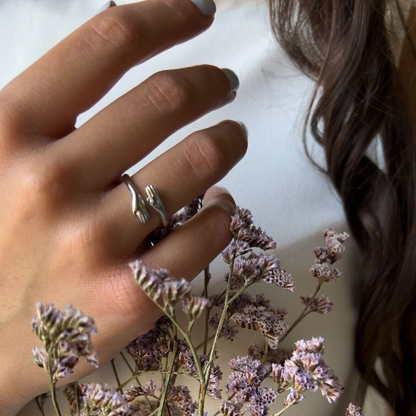 MONORA – PIERŚCIEŃ WIECZNEGO UŚCISKU