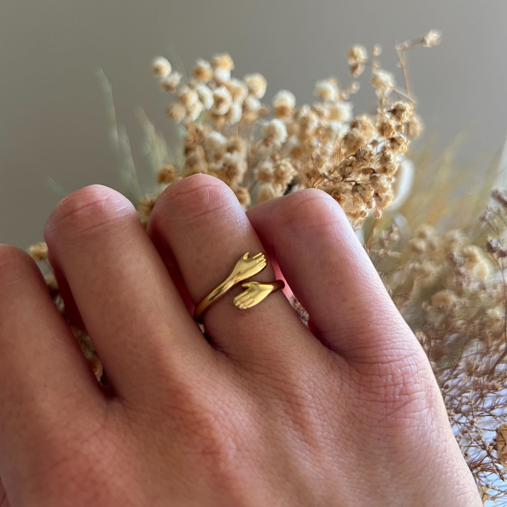 MONORA – PIERŚCIEŃ WIECZNEGO UŚCISKU